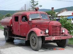 国产解放老卡车翻修视频,解放老卡车翻修全过程揭秘